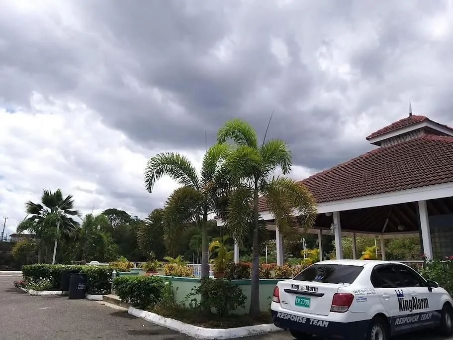Luxury Long Mountain Condo - Large 1 Bedroom Kingston Jamaica